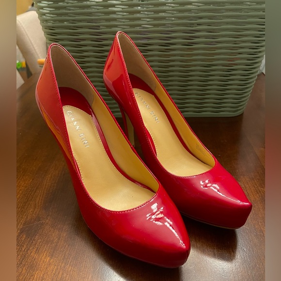 NWOT Gianni Bini Heels - Picture 3 of 10